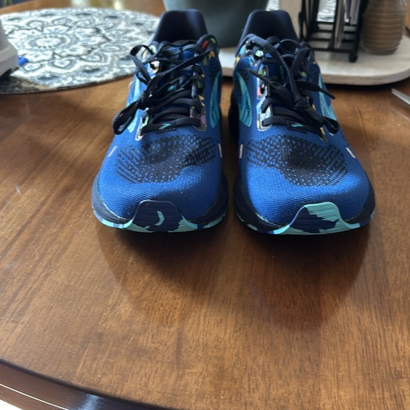 Brooks Launched 6 sneakers NWOT - Picture 2 of 11